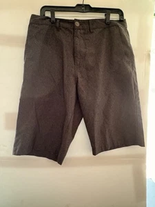 BKE Hybrid Standard Fit Shorts Herren 33W 23L schwarz vorne flach Freizeit Bermuda - Bild 1 von 4