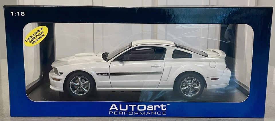RARE AUTOart 1:18 Ford Mustang GT Coupe '07 California Special White 73111 LtdEd - Image 1 of 4