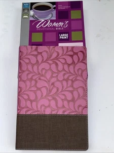 Women's Devotional Bible NIV 2012 Raspberry Leathersoft New w Box Large Print - Picture 1 of 16