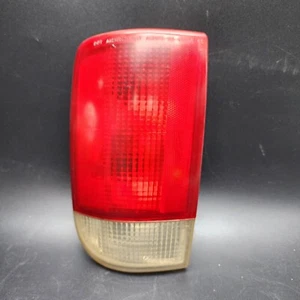 1995-2005 Chevy Blazer Left Tail Light GMC Jimmy OEM - Picture 1 of 5