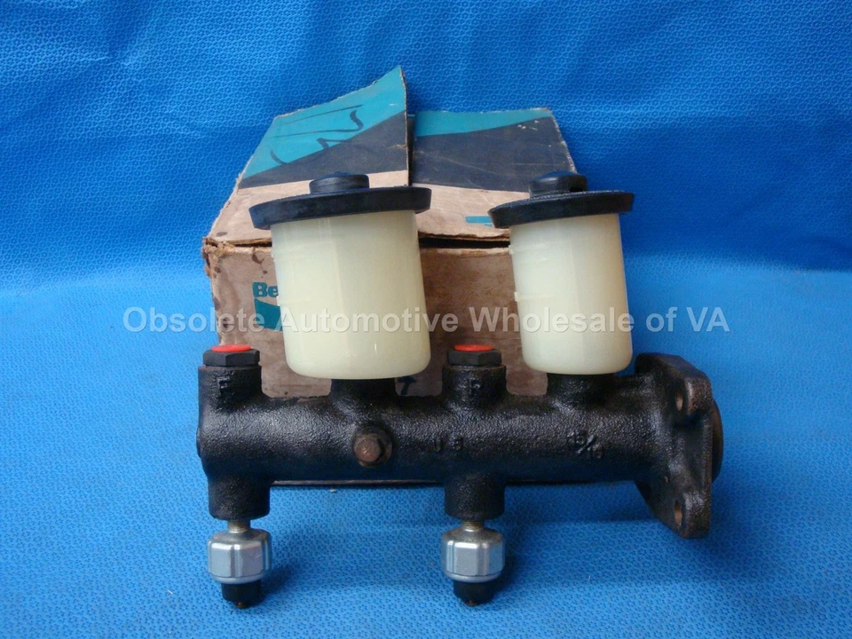 Toyota Corona 1974 2,0 L cilindro maestro de freno RT104 2000 cc con frenos de disco Japón Foto 1 de 4