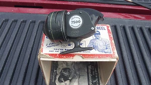 Vintage Shakespeare Wondereel w/ an orig Wondereel Box and Instructions- Both VG - Picture 1 of 5
