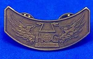 Harley Davidson Motorcycles HOG Owners Group 2016 Aniversario Chaleco Solapa Pin - Imagen 1 de 9