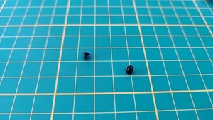 Vis x2 CP 1.7x3x5mm n°47 pièce Porsche 911 Carrera RS 2.7 1/8 Altaya B37 - Imagen 1 de 1