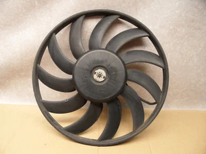 VENTILADOR ELÉCTRICO / Audi A6 4B / A4 B6 B7 8H / MOTOR DEL VENTILADOR / 869205U - Imagen 1 de 3