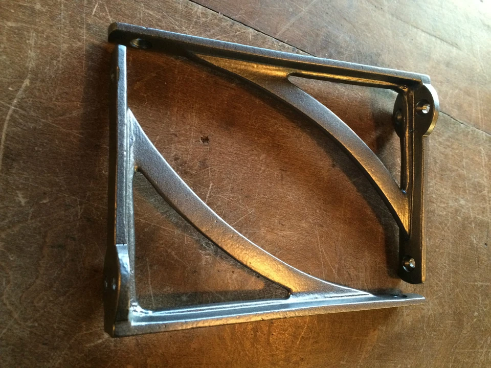 Pair 6" x 4" SMALL INDUSTRIAL ANTIQUE CAST VICTORIAN SHELF BRACKETS ~ BR22p(x2) - Image 1 of 4