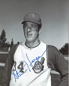 Steve Hargan Autograph Cleveland Indians Glossy 8x10 B&W Photo - Picture 1 of 1