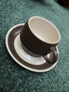 Vintage echt englisches Steinzeug 8 Unzen Kaffeetasse Tassen braun mit Untertasse - Bild 1 von 8