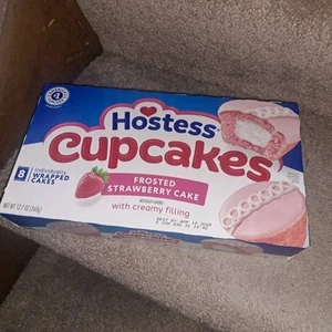 Hostess Cupcakes Frosted Strawberry Cake 12.7 Oz. 8 Ct. BB 04/18/25 - Picture 1 of 3