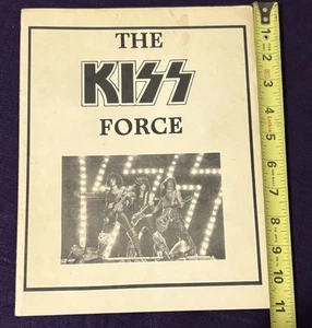 Carpeta KISS Fanzine Magazine Task Force Canadá Vintage Kiss Manila Como Está - Imagen 1 de 4