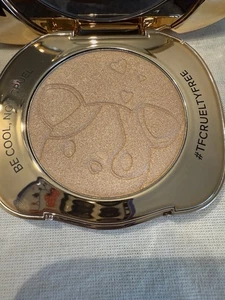 Too Faced Glover Highlighter - Picture 1 of 5