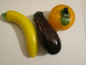 VINTAGE 3 PIECE HAND BLOWN ART GLASS FRUIT Eggplant Orange Bannana - Picture 1 of 3
