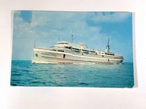 Vintage View Of MILWAUKEE CLIPPER 1953 RPPC Color Postcard Great Lakes MILWAUKEE - Picture 1 of 2