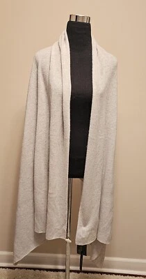 Bufanda gris envolvente manta 100 % cachemir Tahari nueva con etiquetas Foto 1 de 4