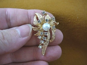 (bb603-9) Brosche Anstecknadel weiße Perle + Strass Kristall verziert floral goldfarben - Bild 1 von 2