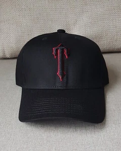 Trapstar schwarz mit neuer rot/schwarz ""T"" Baseballkappe UK Verkäufer - Bild 1 von 3