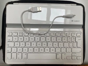 Logitech Ultrathin Keyboard for iPad 2, iPad 3 & 4 Gen (power lead&cover) - Picture 1 of 3