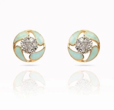 Elegantes aretes de oro de 18k con racimo de diamantes y detalles florales verdes menta Foto 1 de 4