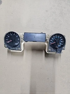 Jeep Wrangler YJ 92-95 Speedometer Tachometer OEM 182K Gauge Cluster - Picture 1 of 4