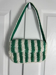 Bolso de hombro Anthropologie de rafia a rayas en verde - Imagen 1 de 4