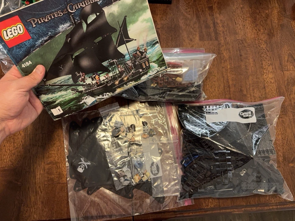 LEGO Pirates of the Caribbean: The Black Pearl (4184) - Изображение 1 из 4