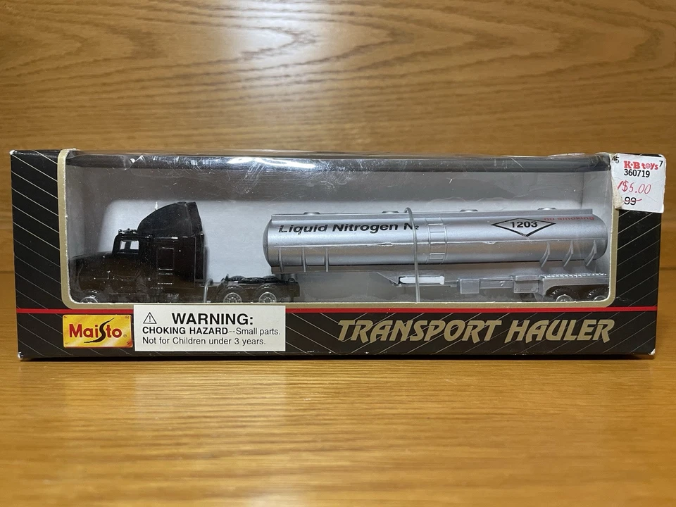 Maisto 11021 Hauler Pepsi Truck 18 Wheeler Kenworth