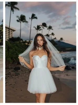 Vestido Halsey Untamed Petals Novia Ducha Despedida de soltera Noche $548 Foto 1 de 4