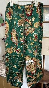 Natori Size small Green Satin women's floral cropped pajama pants - Picture 1 of 4