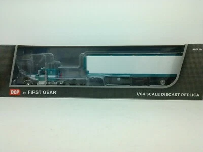 New 1/64 DCP #60-1207 Ankrum W900A 36" Coffin Bunk With Vintage Reefer Trailer - Image 1 of 4