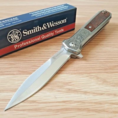 Smith & Wesson Assisted Folding Dagger 3¼″ Stainless Blade Stainless/Wood Handle - Image 1 of 4