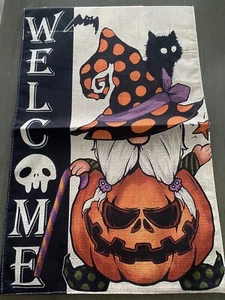 BANDERA DE JARDÍN DE LINO HALLOWEEN 12""X18"" GNOMO ""BIENVENIDO"", GATO NEGRO, CALABAZA NUEVA - Imagen 1 de 1