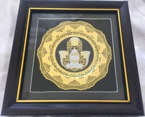 ARTE JUDAICA DE ORO ~ JERUSALÉN HAMSA MENORÁ ~ PARED / MESA DECORACIÓN ISRAELÍES - Imagen 1 de 4