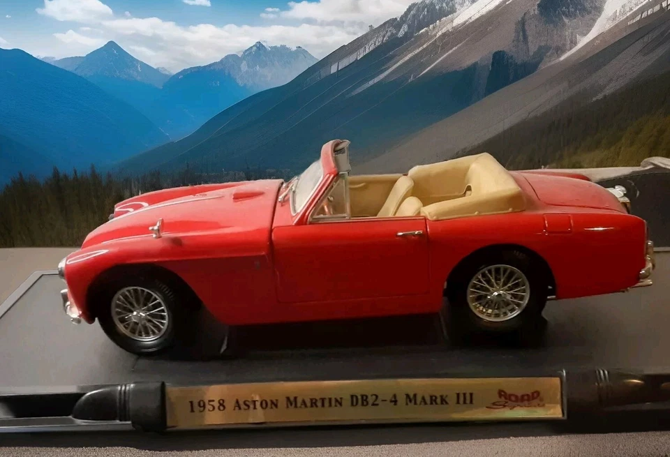 1958 Aston Martin DB 4-2 Mark III Road Signature Diecast Model 1:18 Scale - Image 1 of 4