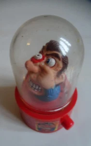 Spielzeug "Trash" G.G Granoso: leuchtende Karikatur 1 Knopf Spanien 1991 Spanien - Bild 1 von 6