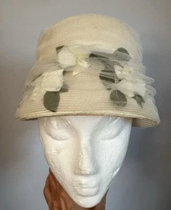 Vintage MCM Straw ? Hat Cream Colored Velvet Flowers Tulle Size 22 - Picture 1 of 6