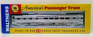 HO Walthers Santa Fe Super Chief Schlafsaal-Loungewagen in OVP (Lot W52) - Bild 1 von 5