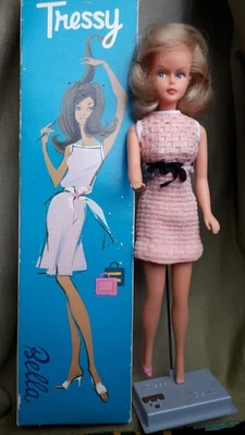 Poupée mannequin TRESSY American boite BELLA, robe d'origine, mèche, neuve 1960 - Photo 1/4