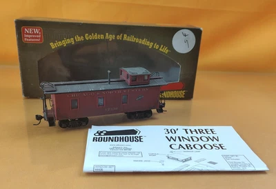 Roundhouse HO 84376 Chicago & Northwestern 3 Window Standard Wood Caboose #12356 - Image 1 of 4