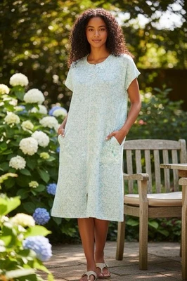 Bata Abrigo Mujer Miss Elaine Talla M Azul Blanco Floral Bolsillos con Cremallera A++ Foto 1 de 4