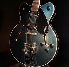 Gretsch G2622T Streamliner Center Block with Bigsby Gunmetal Guitar (In Stock)
