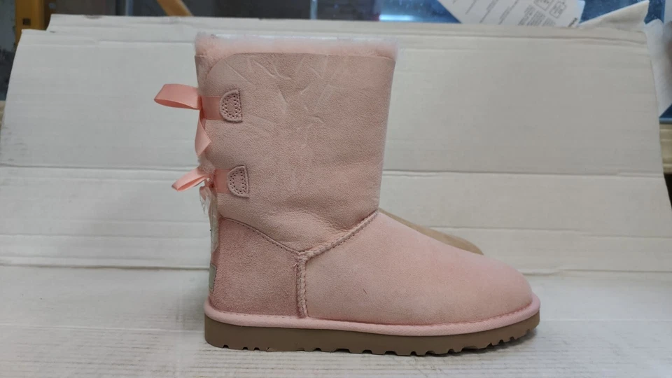 BOTA UGG BAILEY BOW MUJER TALLA 6 Foto 1 de 4