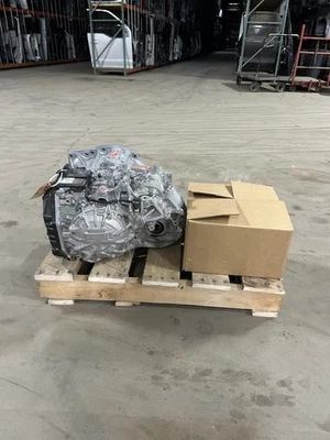 2024 VOLVO XC90 8 SPEED ALL WHEEL DRIVE AUTOMATIC TRANSMISSION 16K MILES OEM  Foto 1 de 4