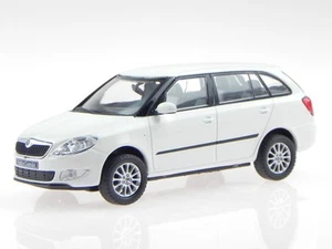 Skoda Fabia 2 Combi 2010 New Logo blanco coche en miniatura 024E Abrex 1/43 - Imagen 1 de 4