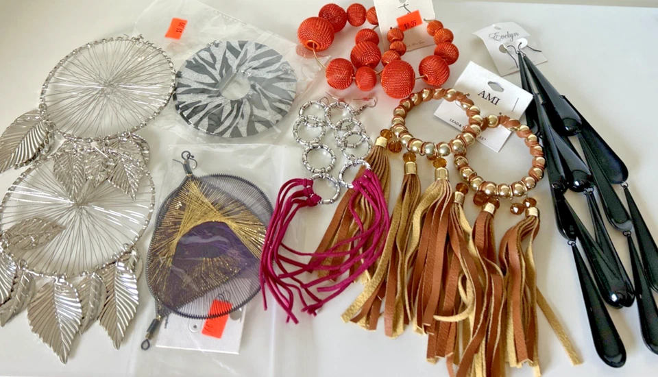 Lot of 7 Pairs Oversized Pierced Earrings - Image 1 of 4