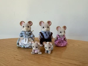 Sylvanian Families MACES CITY MICE - Mausfamilien & Baby Zwilling  - Bild 1 von 7