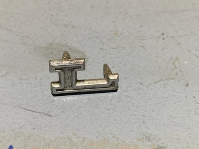 1966-1970 Плимут хвост панели эмблема буква «Y» Mopar значок украшения отделки - Изображение 1 из 4