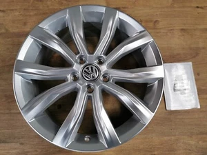 1X Original Alufelge Grange Hill VW T-Roc 7Jx18H2 ET45 Felge 2GA601025D - Imagen 1 de 4