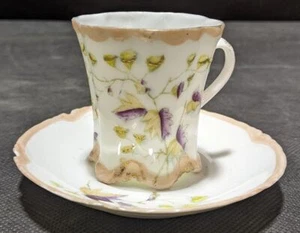 Taza y platillo decorativos pintados a mano - Imagen 1 de 4