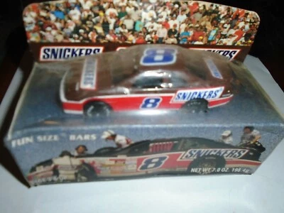 M&M MARS SNICKERS #8 Nascar Stock Auto, Con Completo Misura BAR, 1/43 Scala , - Immagine 1 di 4