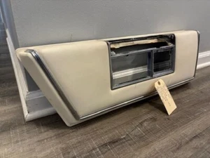 1982-1989 Cadillac Brougham RWD Fleetwood LEFT Side Arm Rest WHITE PN#20522592 - Foto 1 di 5